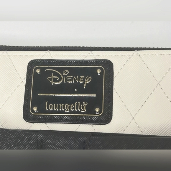 Loungefly x Disney Princess Silhouette Quilted Zip-Around Wallet – NWOT - Picture 4 of 6